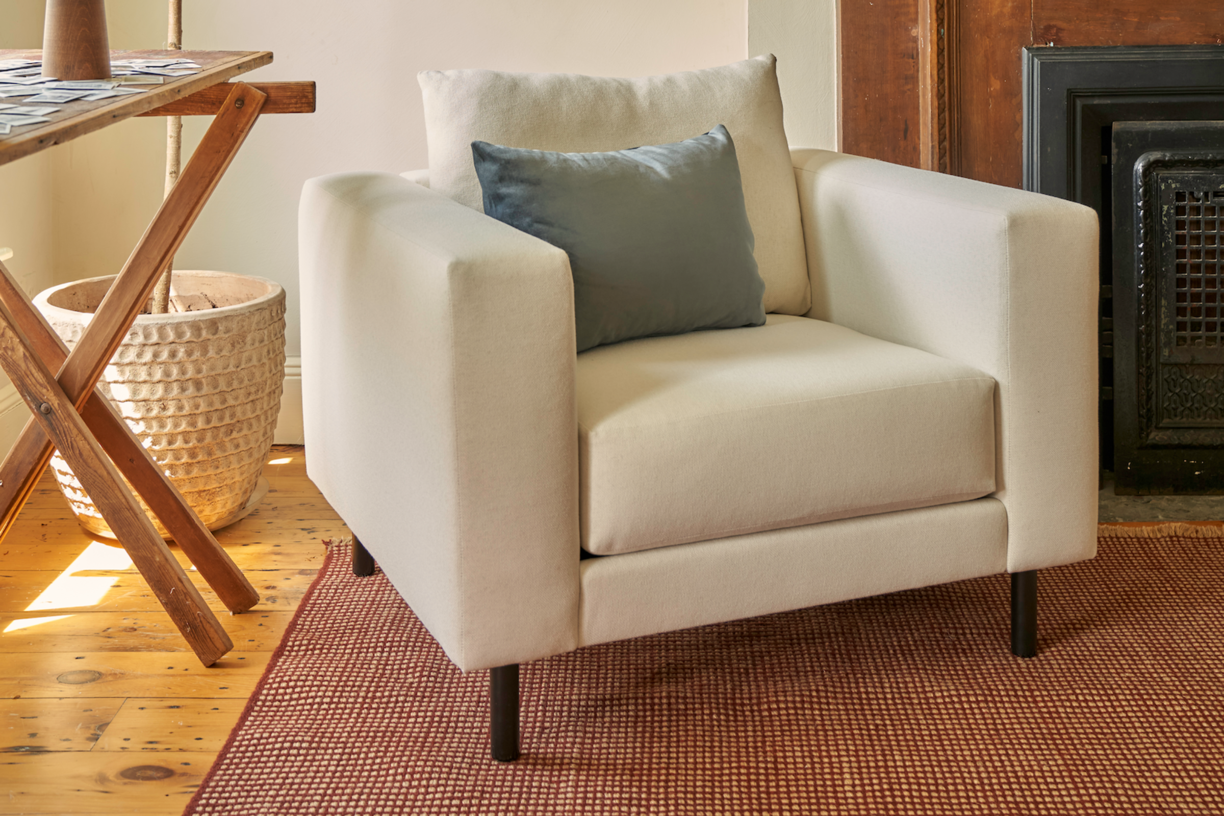 The Essential Club Chair in Recycled Velvet – Sabai Design